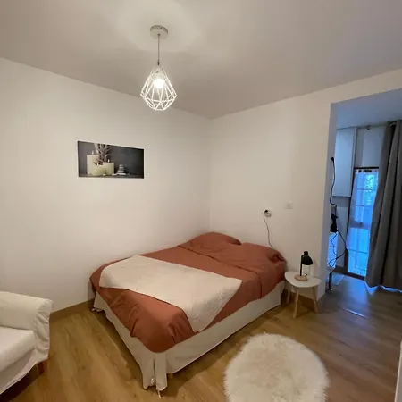 Dom wakacyjny Au Domaine Des Charmes Castelviel